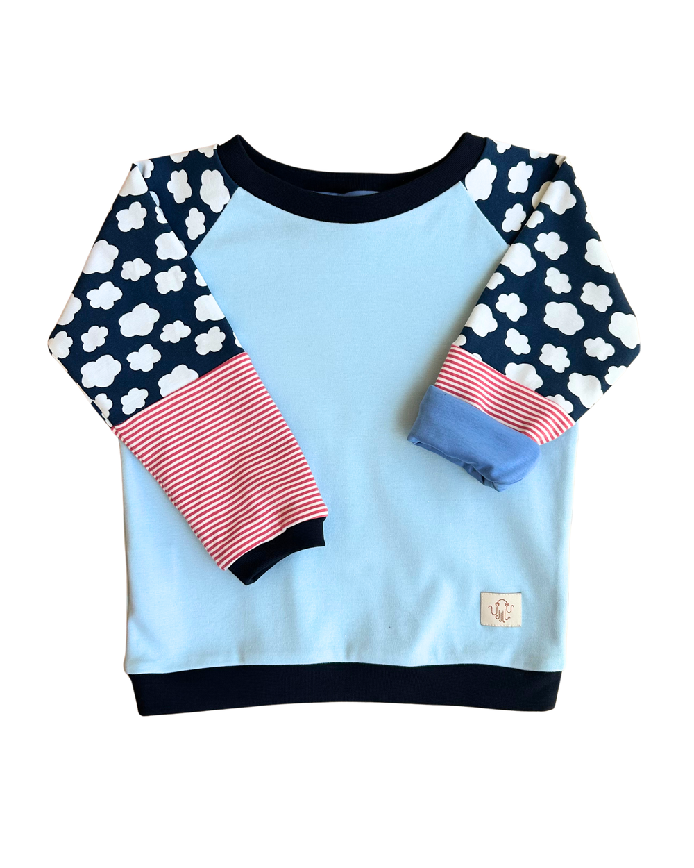 15. Mitwachsender Sweater Kinder ganzjährig | Bio Jersey | Blau - Wolken - rosa gestreift
