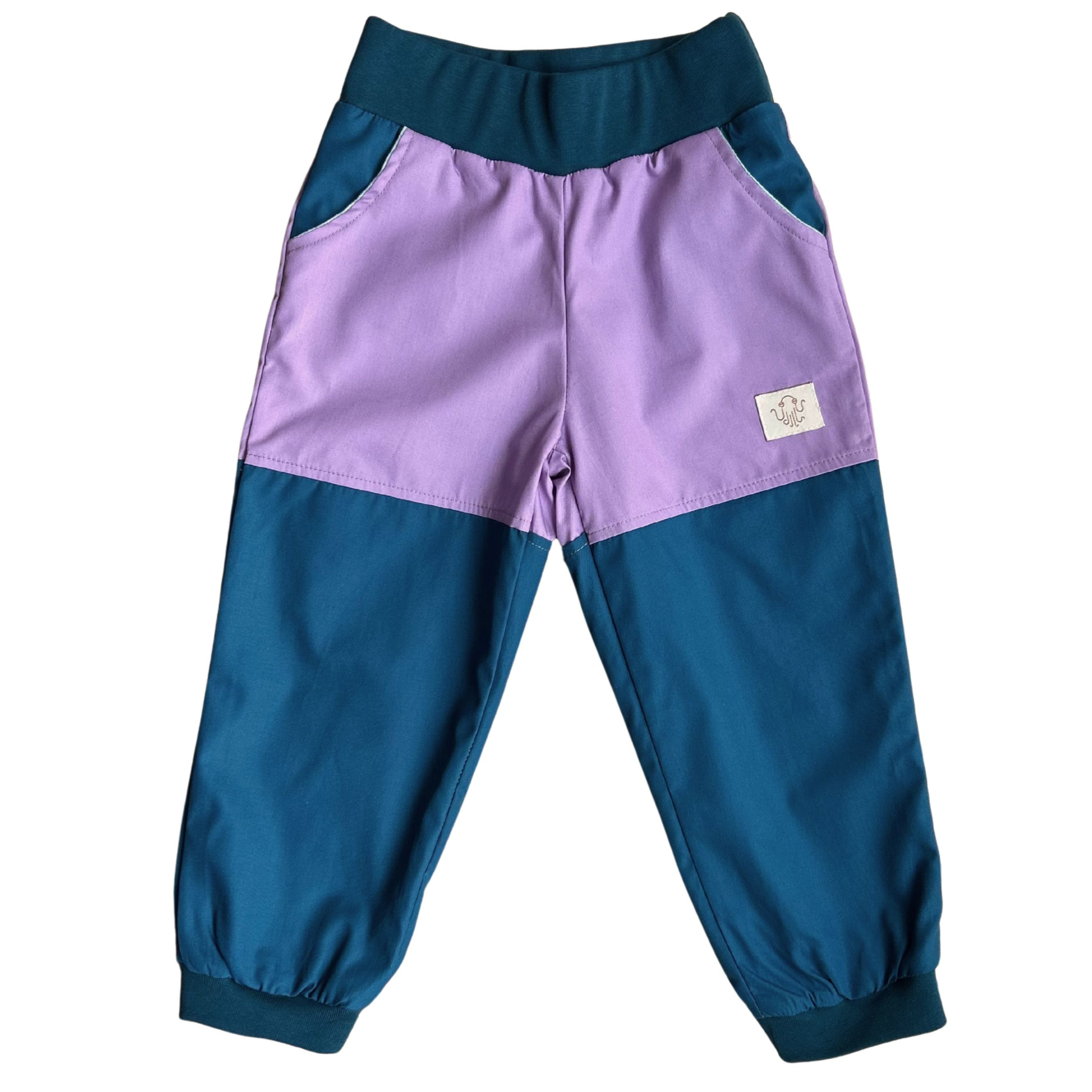 Mitwachsende Kinderhose ganzjährig | Bio-Popeline | Dunkle Minze-Blau | Flieder-Blau