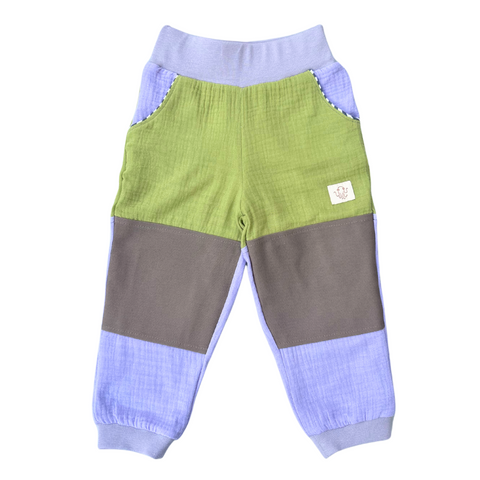 Sommerhose für Kinder | Bio-Musselin | Mit Knieschutz | Flieder-Grün