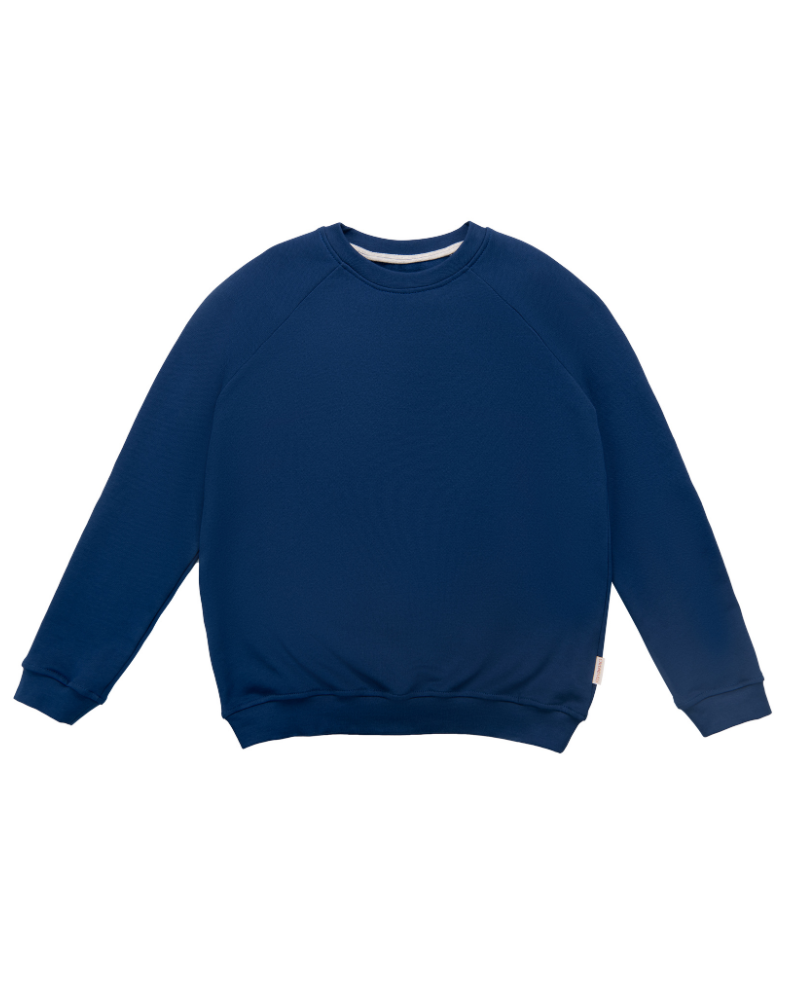 Fairer Kuschelpullover aus Bio-Baumwolle in Blau im Unisex-Schnitt von der Marke Oktopulli