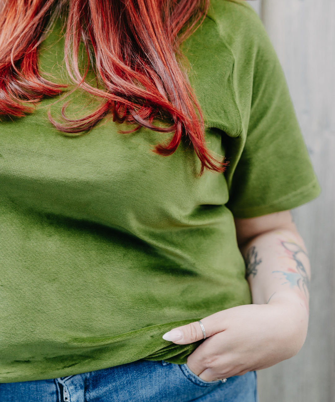 Samtiges unisex T-Shirt aus Bio Nicki | Avocadogrün