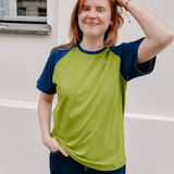 Luftig leichtes Unisex T-Shirt aus Bio Baumwoll Jersey  | Avocadogrün -  Dunkelblau