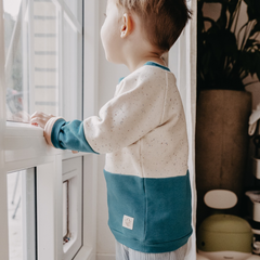 Grow-with-me cuddly sweater for kids | Cream Confetti/Blue Petrol