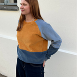 Unisex Sweater aus Cordnicki | blaue Pflaume-Messing