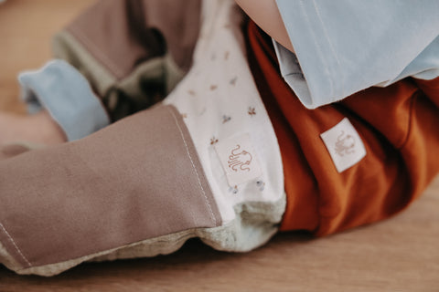 Sommerhose für Kinder | Bio-Musselin | Mit Knieschutz | Grün-Blau